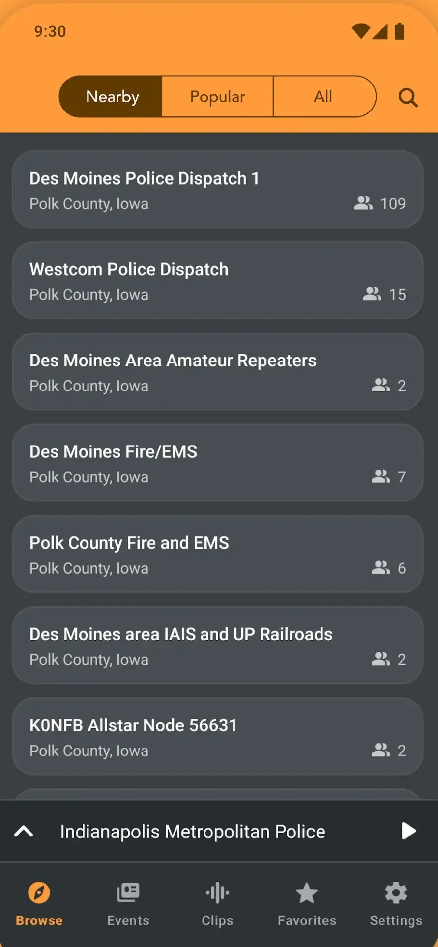 Scanner Radio's Browse tab listing nearby feeds such as Des Moines Police Dispatch 1, Westcom Police Dispatch and Polk County Fire and EMS, each with its county and current listener count, under Nearby, Popular and All filter tabs.